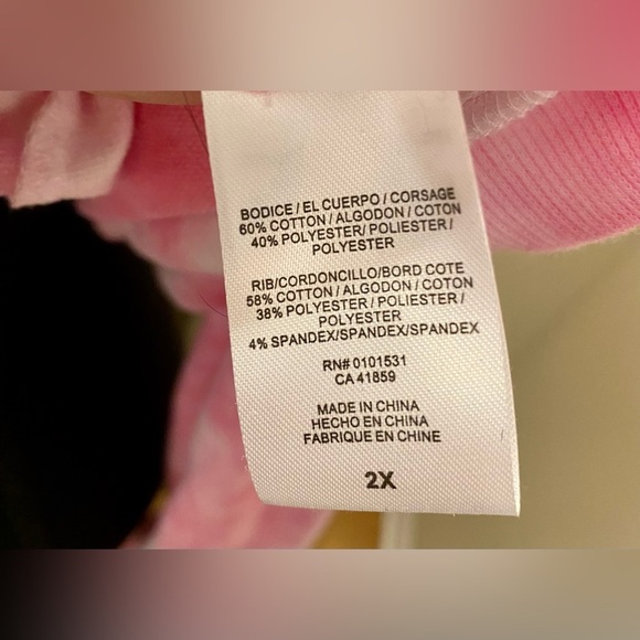 🆕Bratz tiedye hoodie, multicolor graphic design, kangaroo pouch,hood ties NWOT - Picture 9 of 9